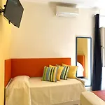Konukevi Street View 4*