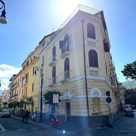 Guest house Street View *