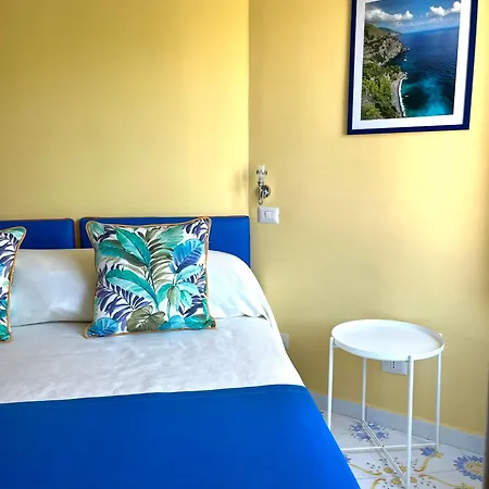 Street View Guest house *