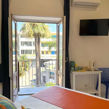 Street View Guest house *