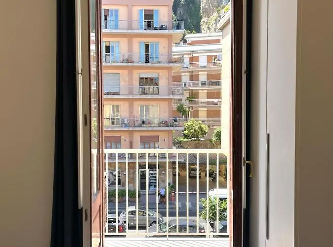 ゲストハウス Street View ソレント