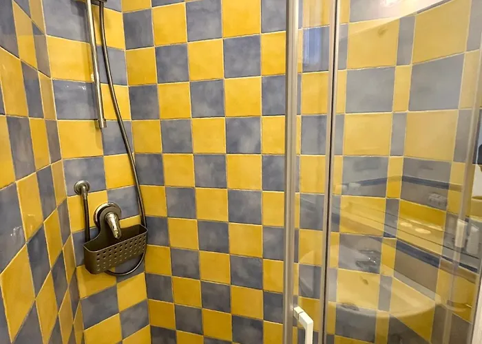 Street View ゲストハウス 4*