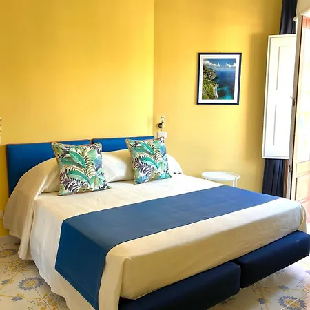 Street View Πανσιόν Σορέντο